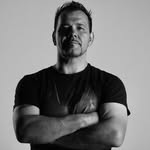 Ritratto di Bruno Power, produttore musicale e collaboratore di Roy Batty